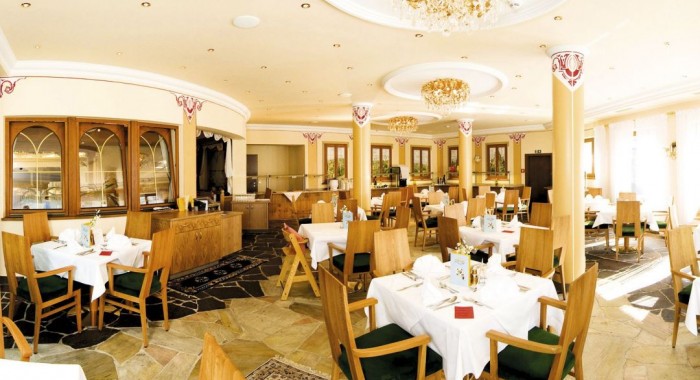 Sporthotel Strass, Mayrhofen ski chalet, image 3